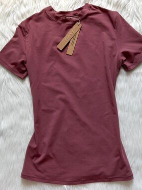 SKIMS Fits Everybody Short Sleeve Tshirt XS TP-TSH-0948